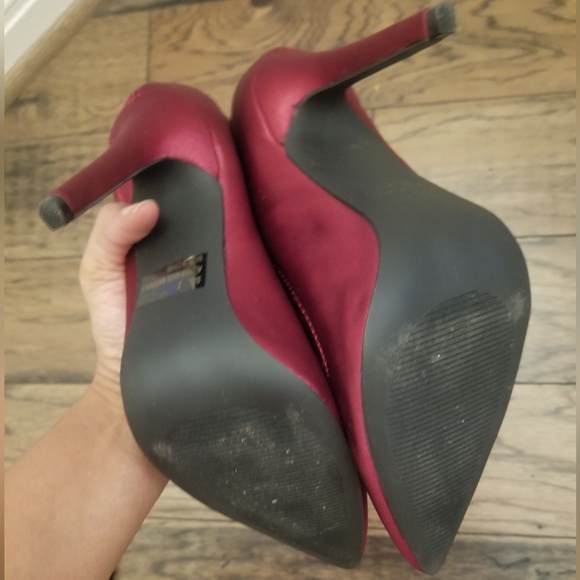 Charlotte Russe Sock Ankle Booties Burgundy Size 7 Satin Ankle Boots - Picture 9 of 14